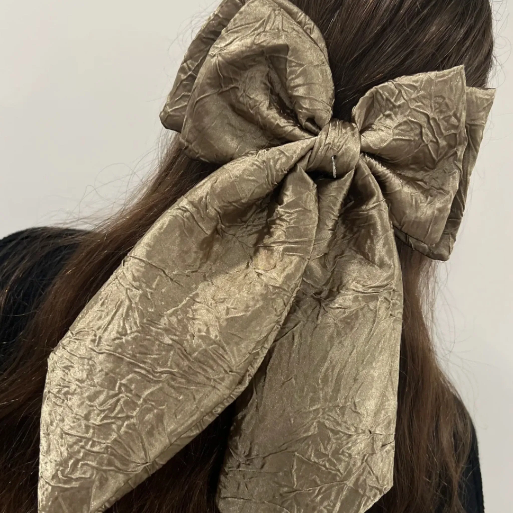 Alina Bows by Valeri