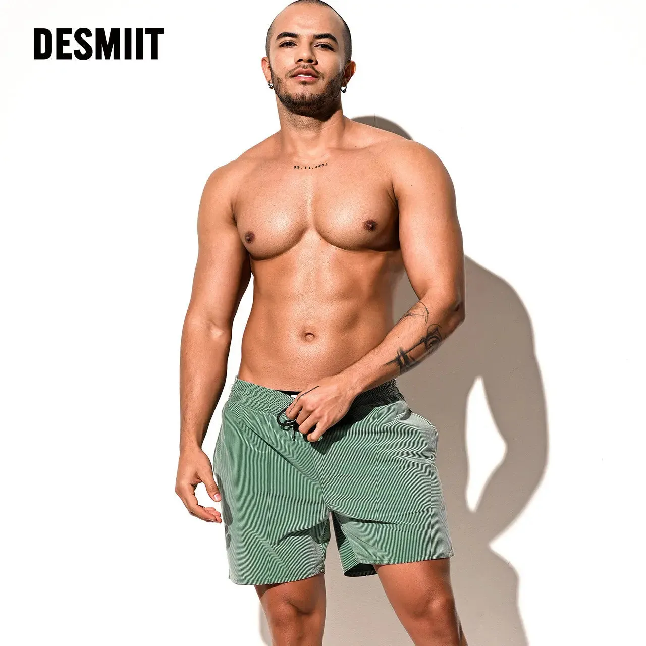 DESMIIT Men's Quick-Drying Swim Shorts Beach Pants Loose