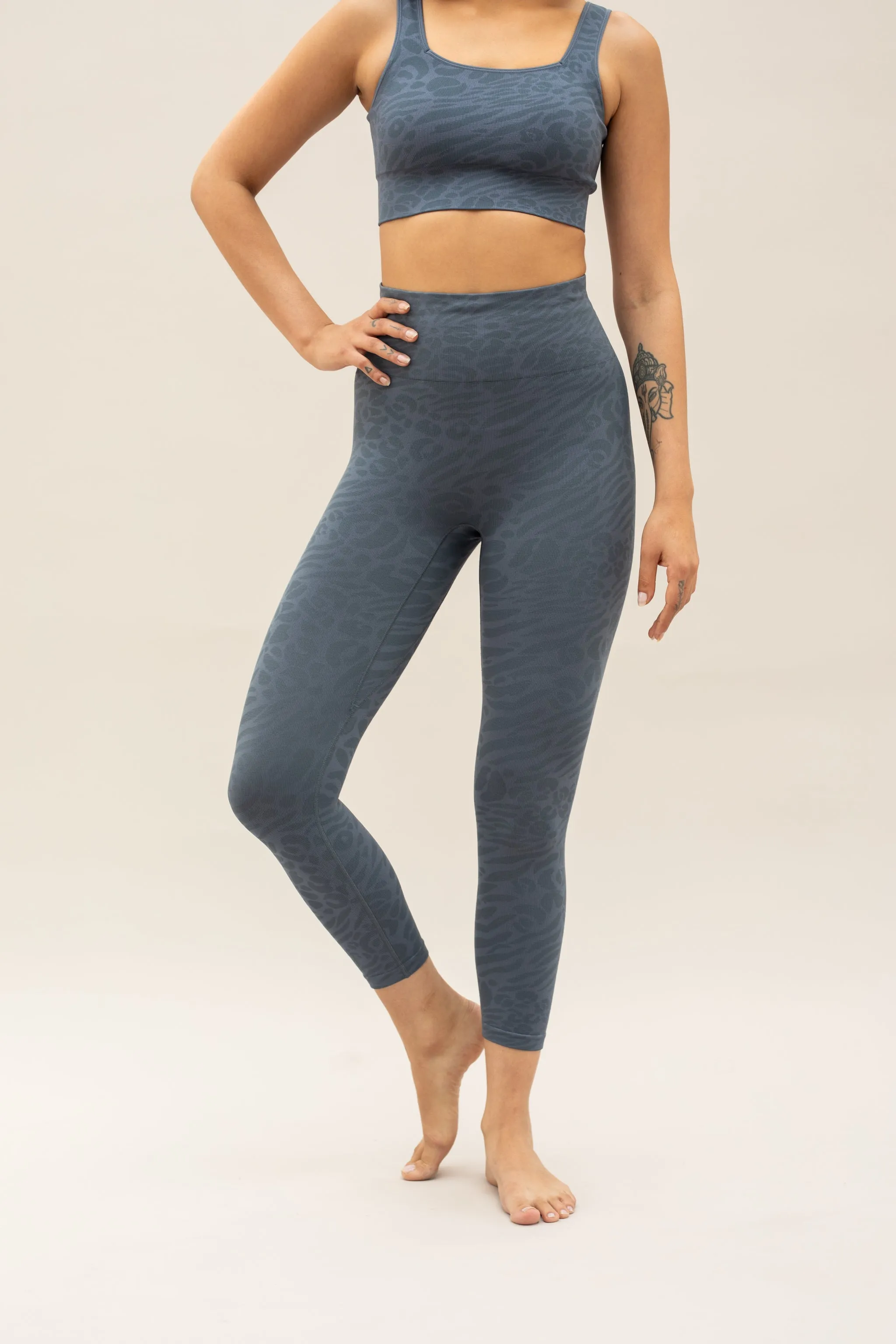 GODDESS RECYCLED CROPPED LEGGINGS