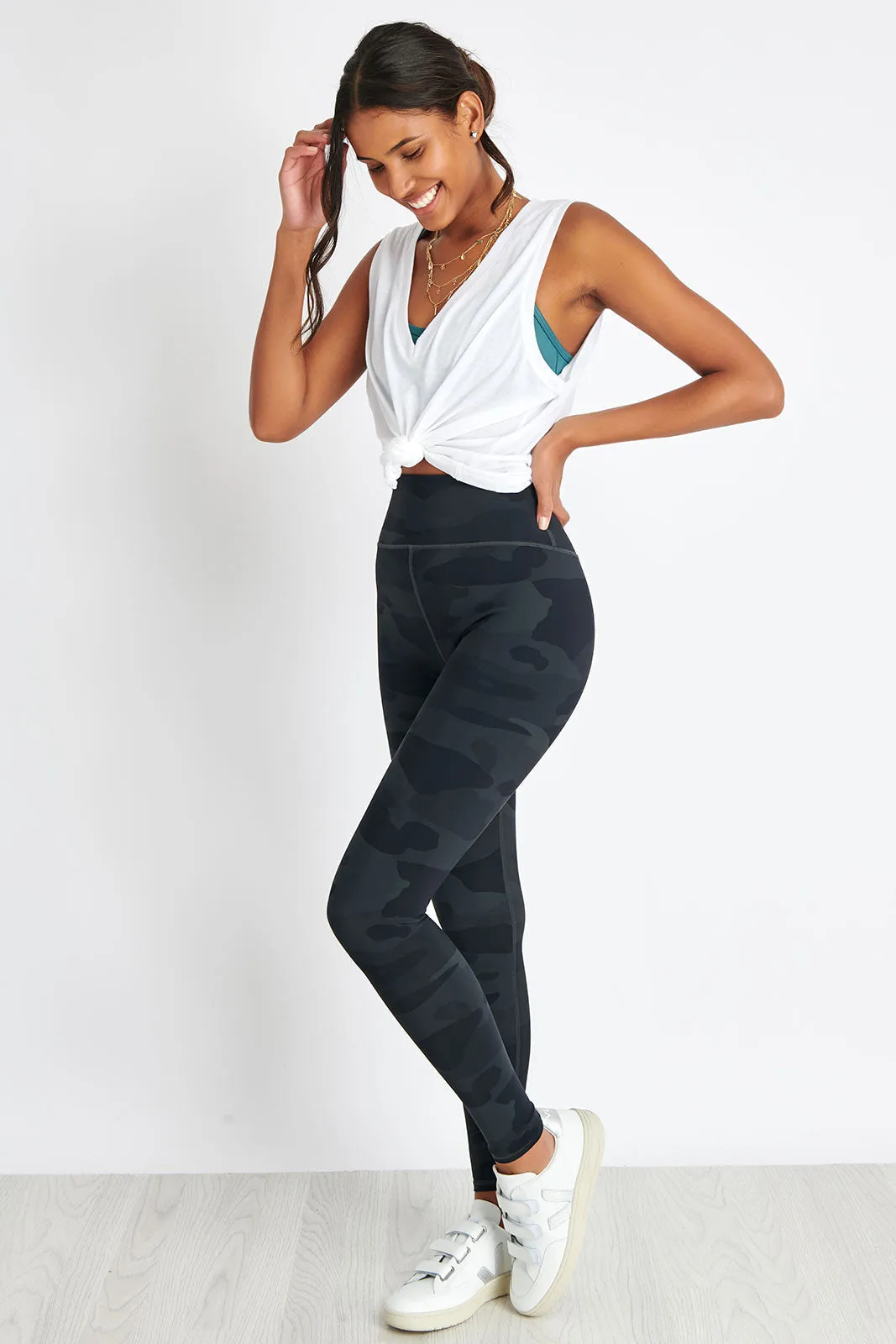 High Waisted Vapor Legging - Black Camo