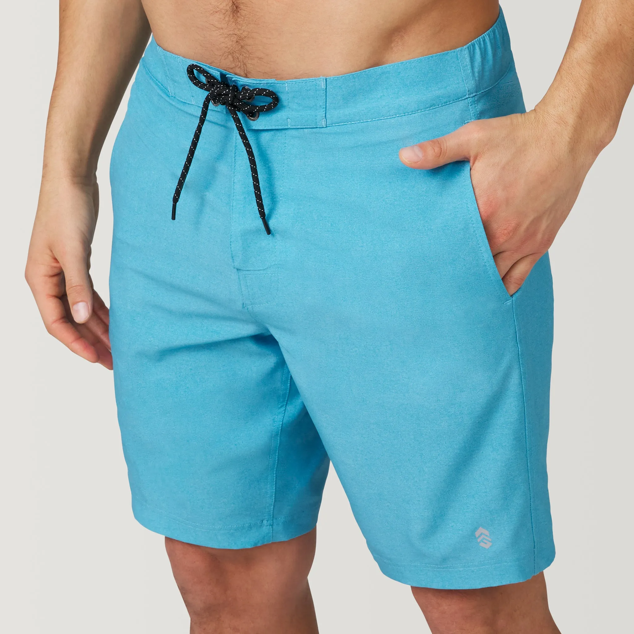 Men's Textured Solid Cargo Surf Swim Short