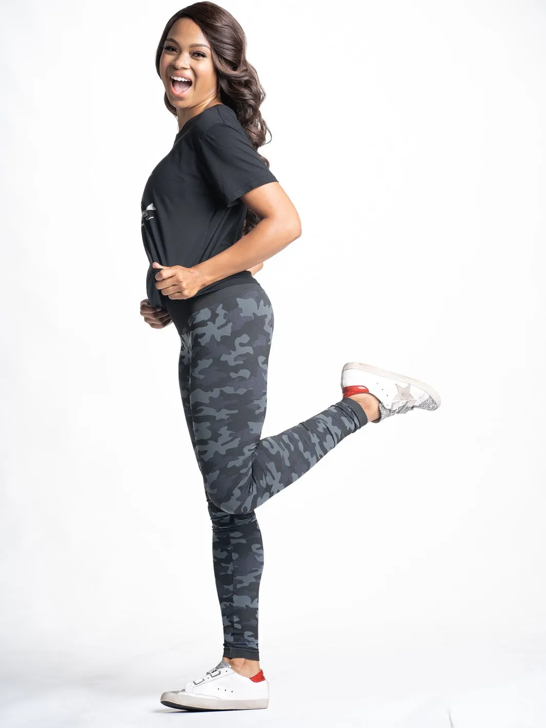 Snapback™ Postpartum Leggings - Black Camo